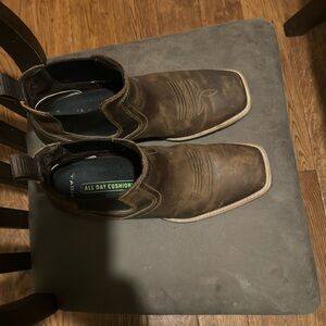 Size 12
ARIAT Men's Hybrid Low Boy Western Boot